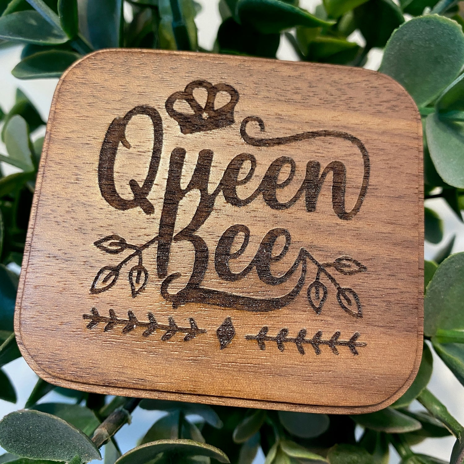 Donuma personalized music box with engraving on top