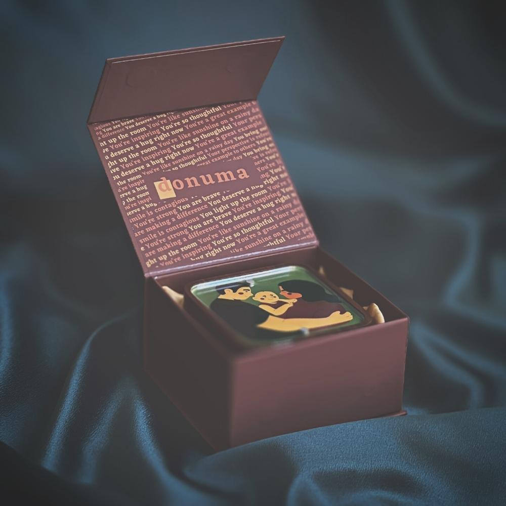 Naomi - Custom Song Music Box with Photo Frame - Donuma