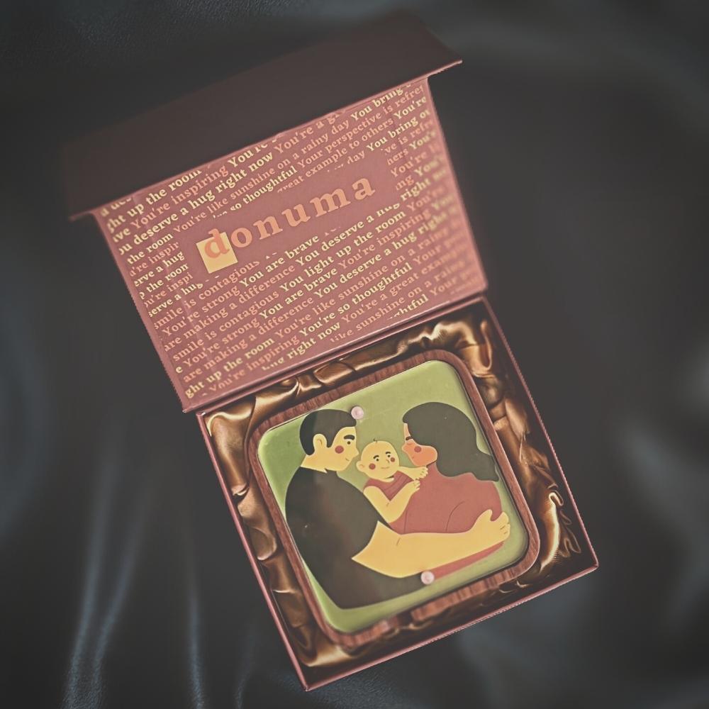 Naomi - Custom Song Music Box with Photo Frame - Donuma