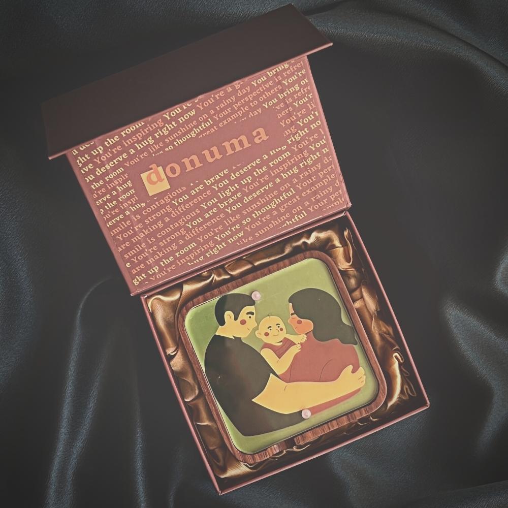 Naomi - Custom Song Music Box with Photo Frame - Donuma