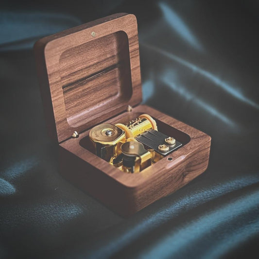 Bruna small 18-note custom melody music box by Donuma