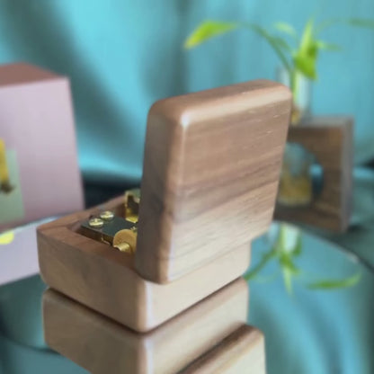 Bruna - Small Music Box without Stopper