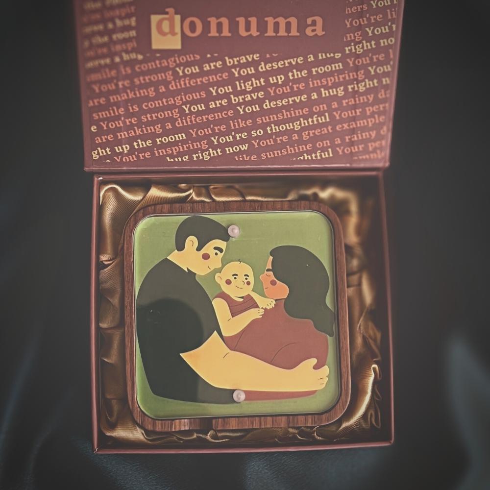 Naomi - Custom Song Music Box with Photo Frame - Donuma
